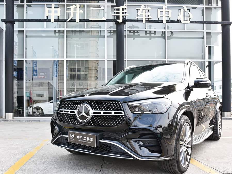 Mercedes-Benz GLE Class 2024 car image #2