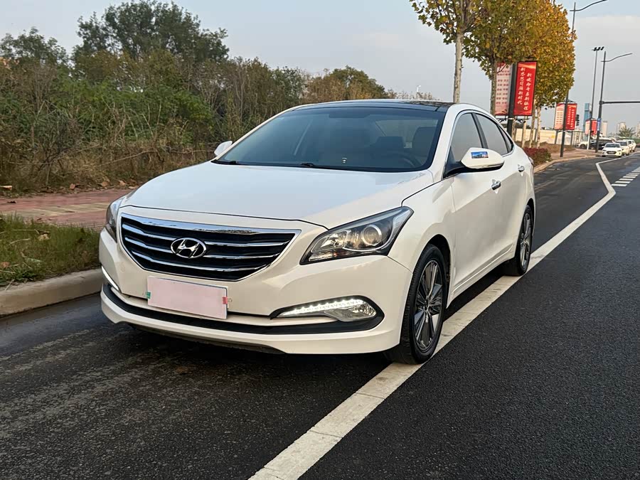 Hyundai Mistra 2014 car image #2