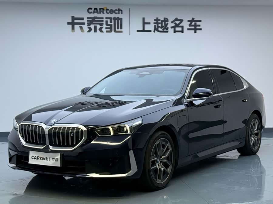 BMW i5 2024 car image #2