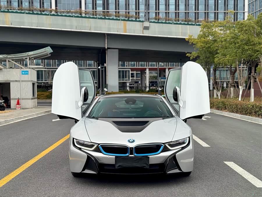 BMW i8 2018 #2 BMW i8 2018 car image #2
