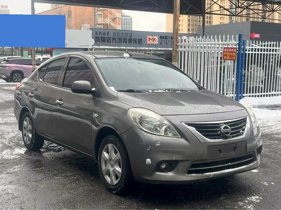 Nissan Sunny 2012 car image #2