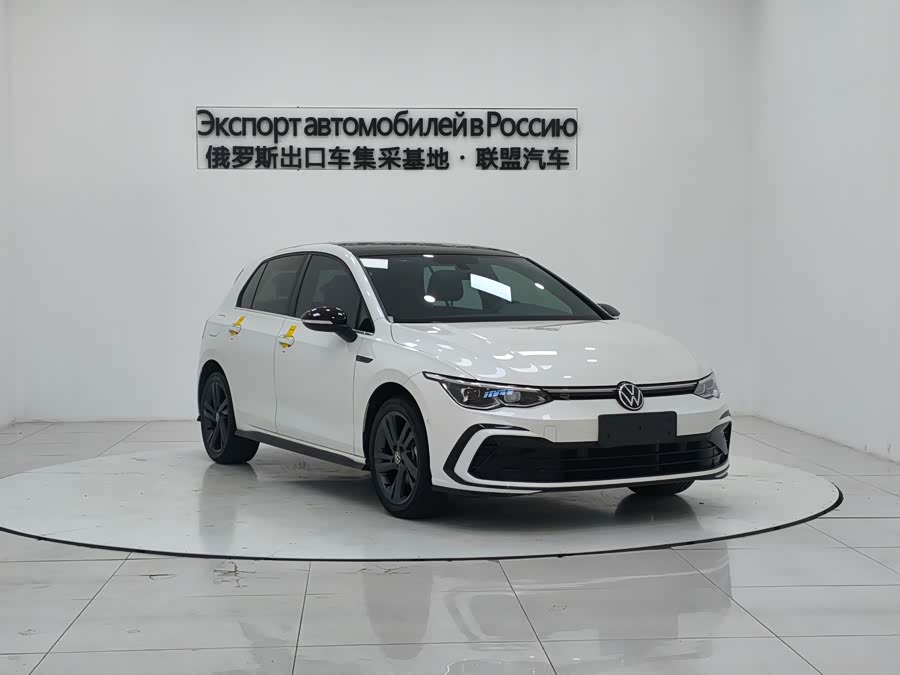 Volkswagen Golf 2022 car image #2