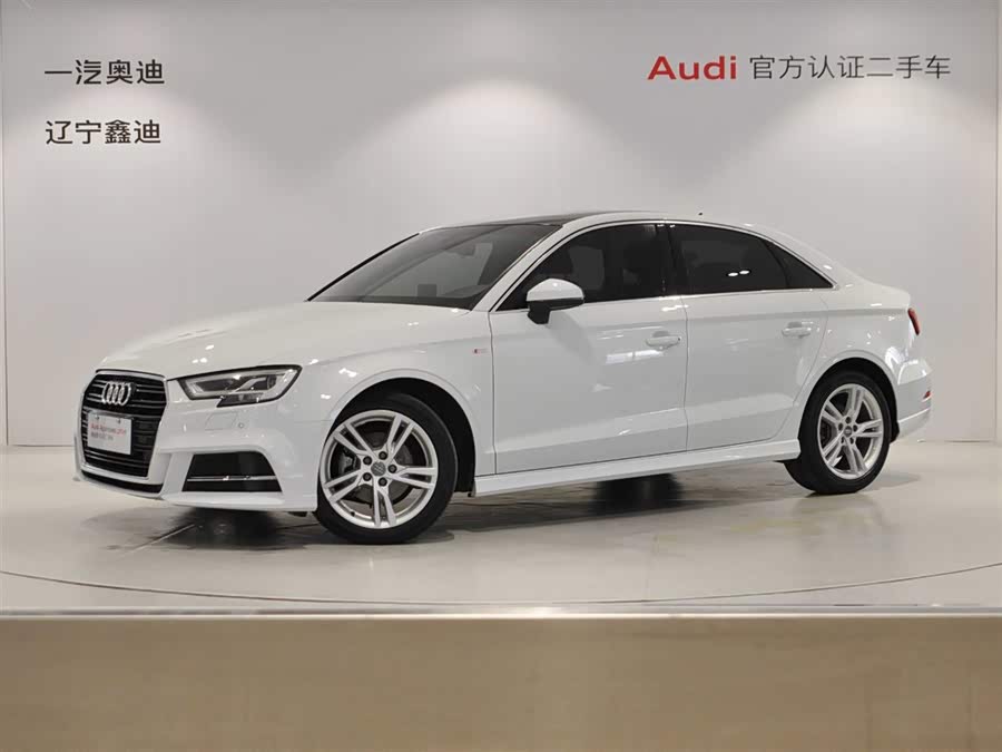 Audi A3 2018 car image #2