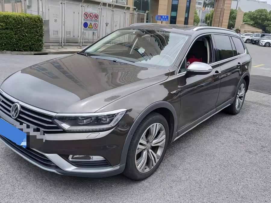 Volkswagen Passat Variant 2018 car image #2