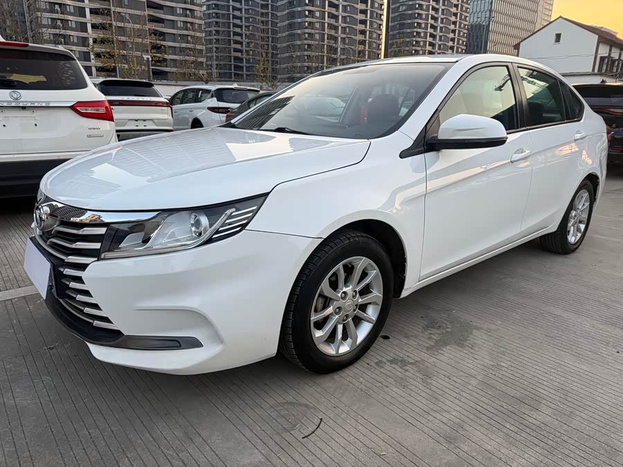 Soueast 2019 #2 Soueast 2019 car image #2