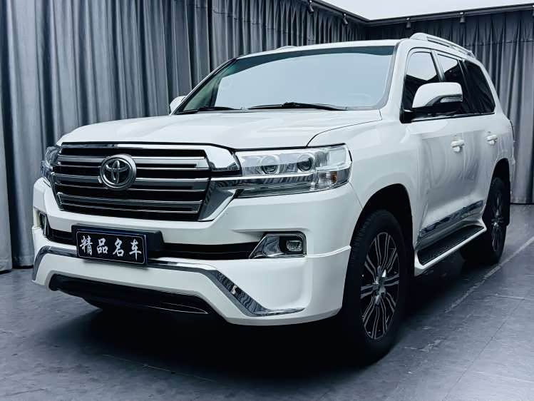 Toyota Land Cruiser 2010 #2 Toyota Land Cruiser 2010 car image #2