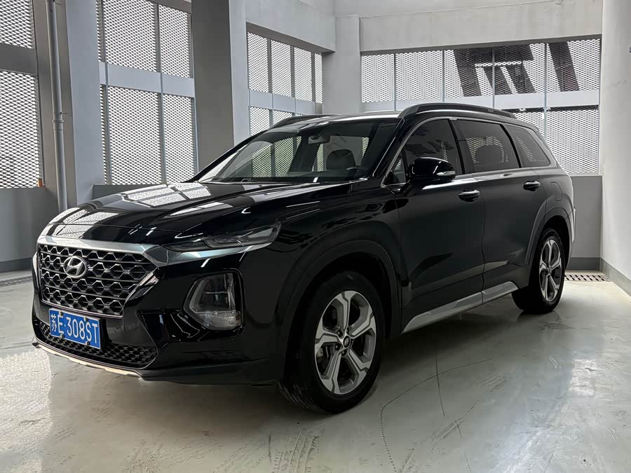 Hyundai Santa Fe 2021 car image #2