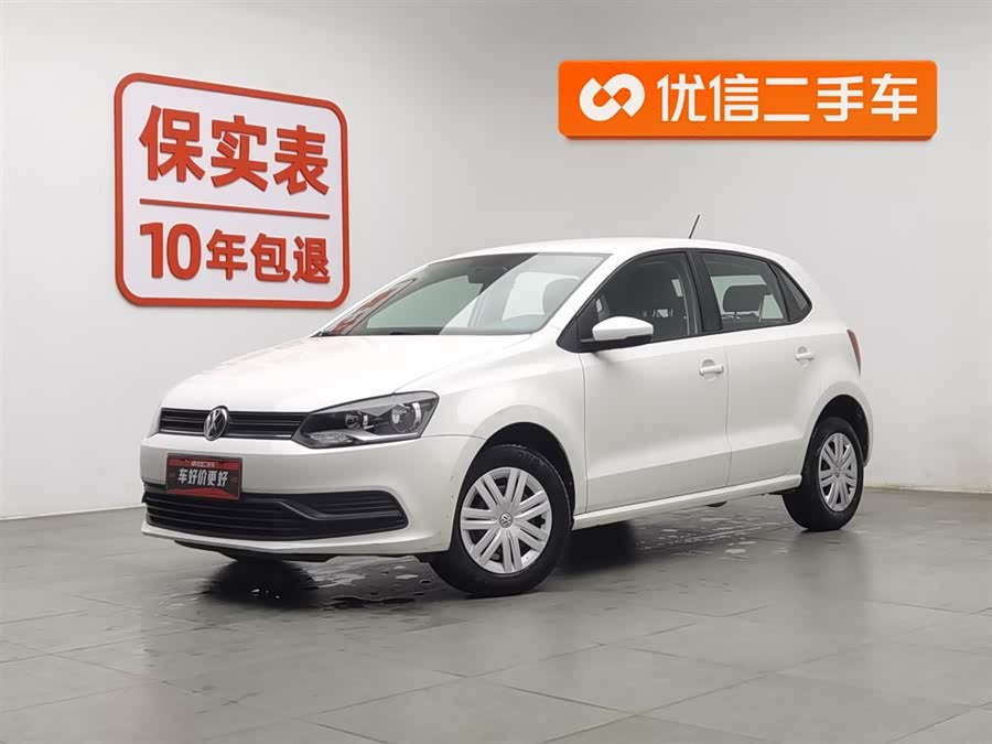 Volkswagen Polo 2015 car image #2