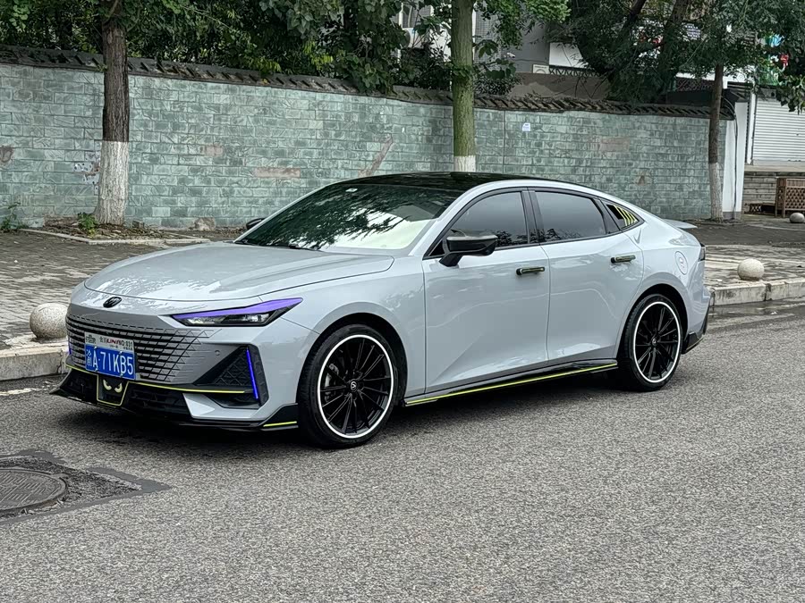 Changan UNI-V 2022 immagine di auto #2