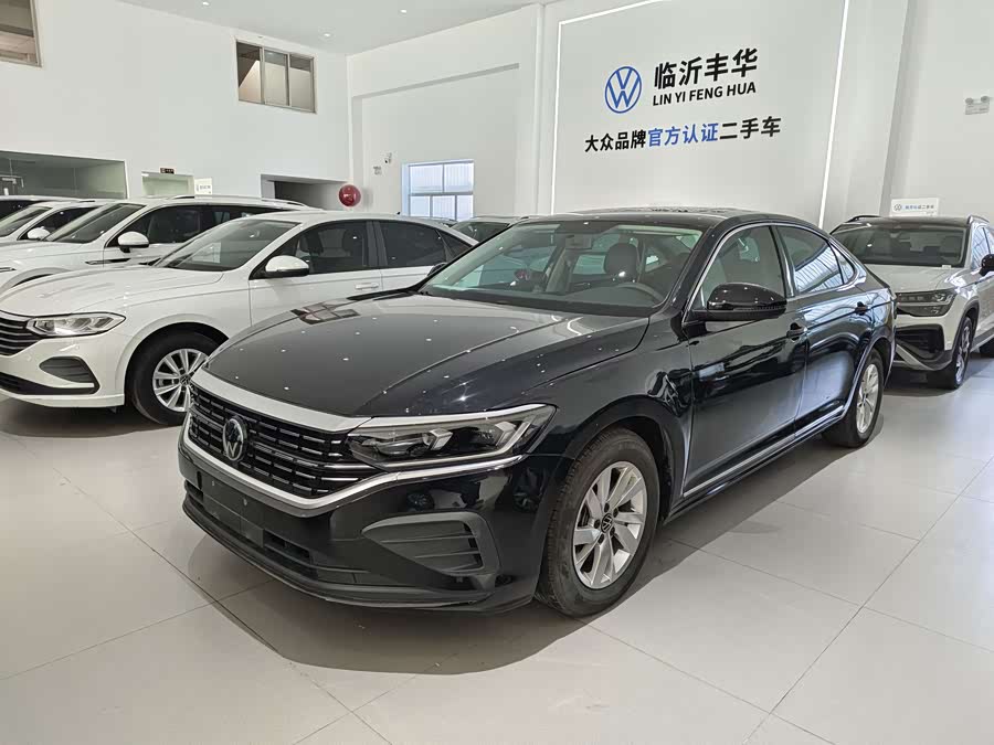 Volkswagen Passat 2023 car image #2