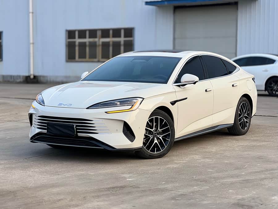 BYD Seal 07 DM-i 2025 car image #2