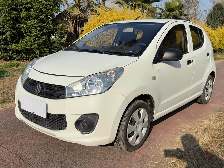 Suzuki 2013 car image #2