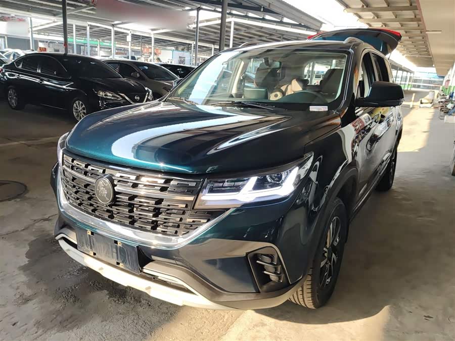 Forthing T5 2023 #2 Forthing T5 2023 صورة سيارة #2