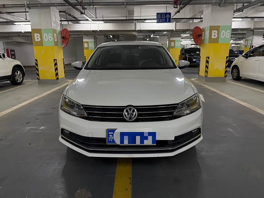 Volkswagen Sagitar 2015 imagen de coche #2