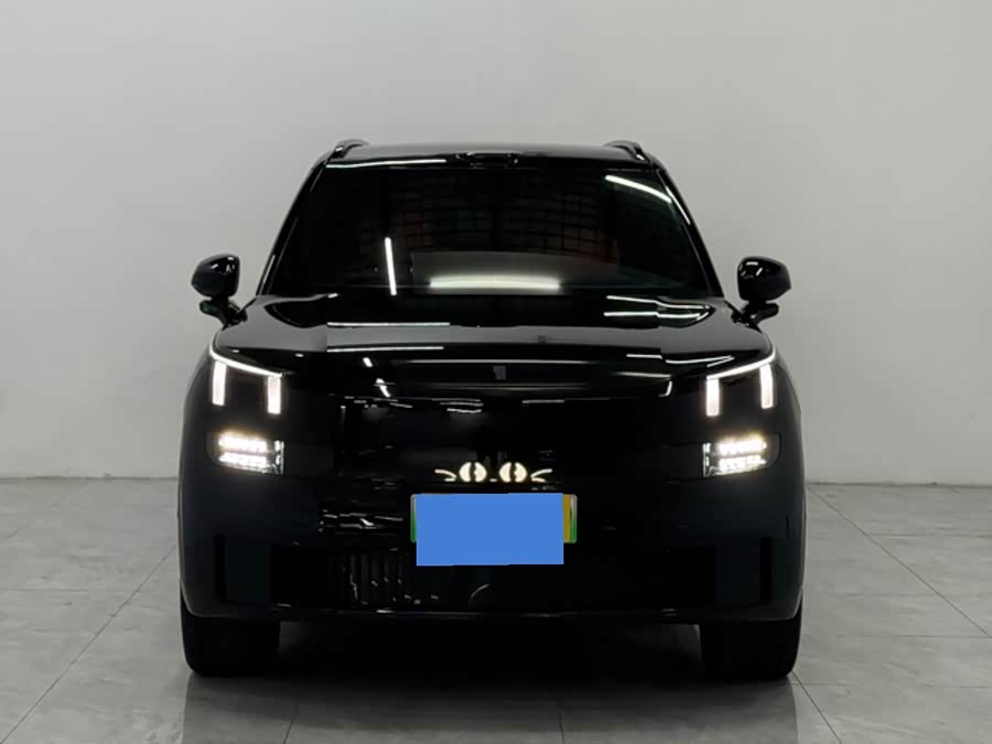 Lynk & Co 900 2025 #2 Lynk & Co 900 2025 car image #2