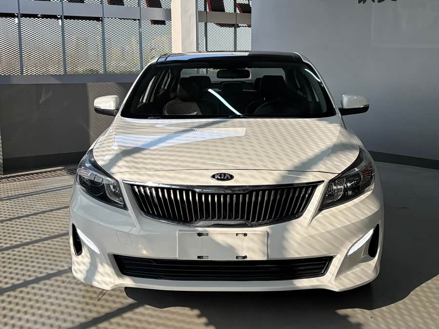 Kia K5 2019 immagine di auto #2