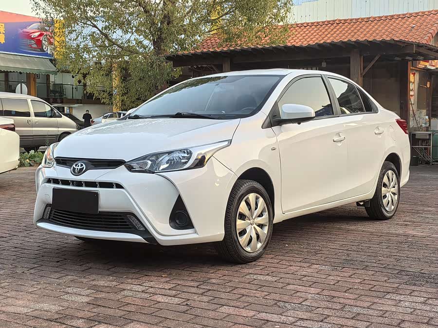 Toyota Yaris L Zhixiang 2020 صورة سيارة #2