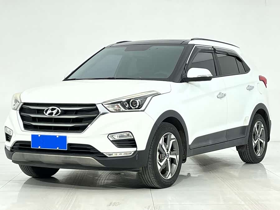 Hyundai ix25 2019 car image #2