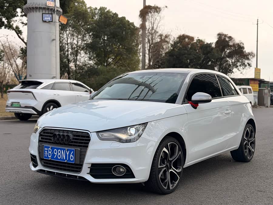 Audi A1 2016 car image #2