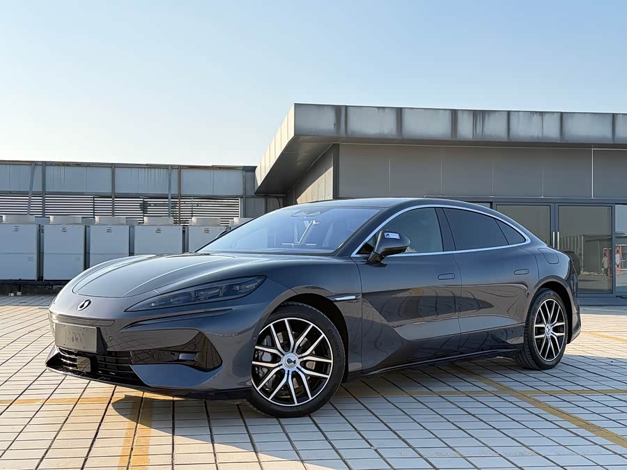 Denza Z9 2024 immagine di auto #2