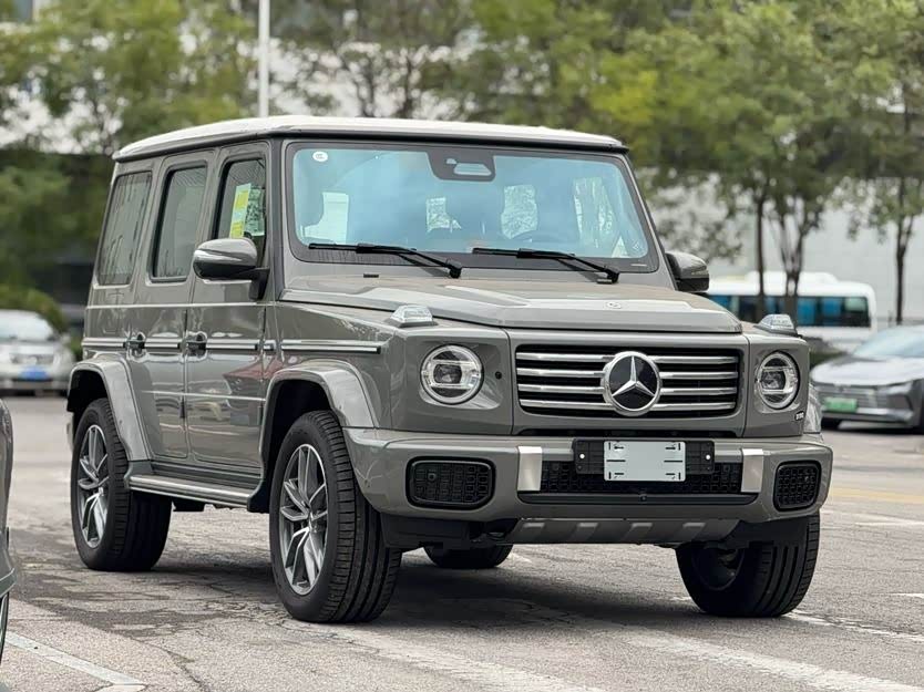 Mercedes-Benz car image #2