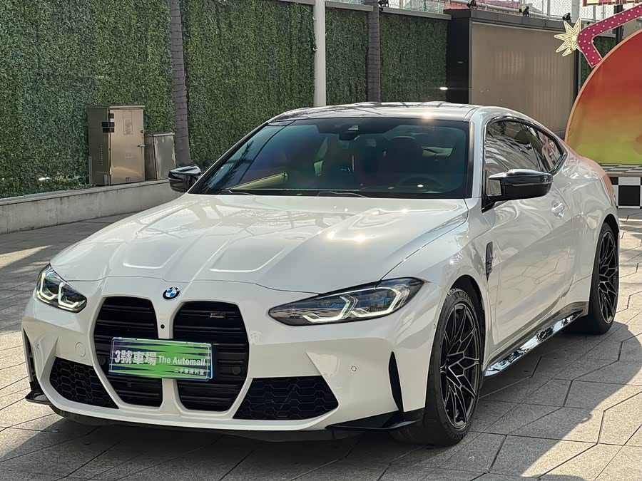 BMW M4 2024 car image #2