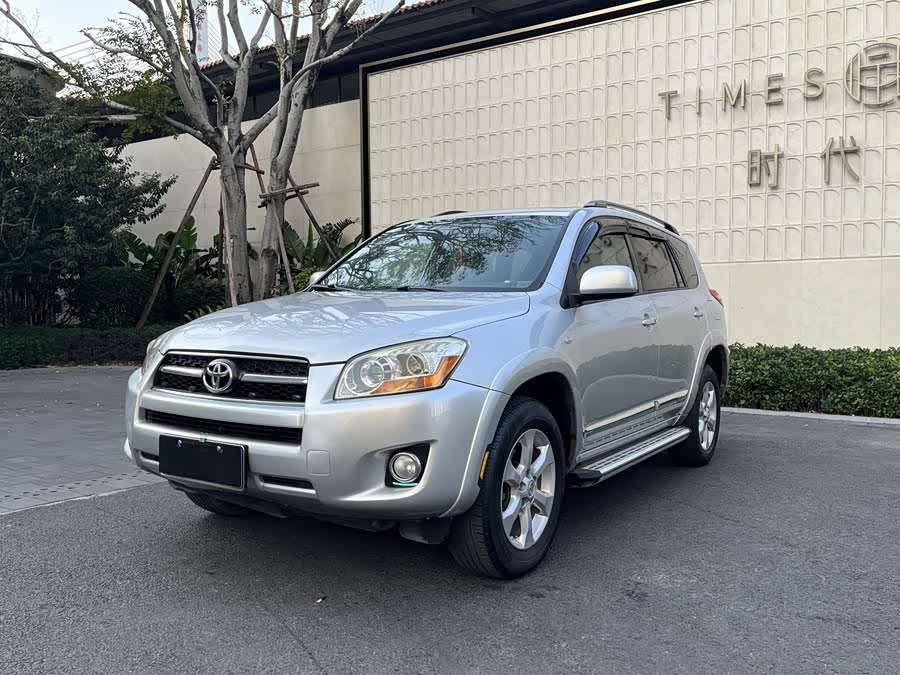 Toyota RAV4 2010 #2 Toyota RAV4 2010 car image #2