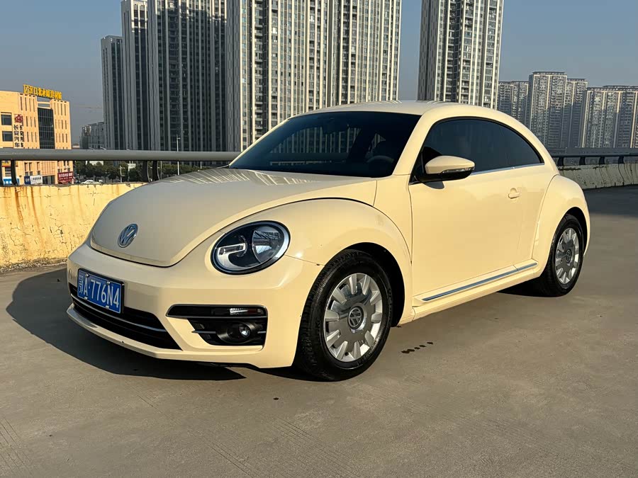 Volkswagen Beetle 2017 car image #2