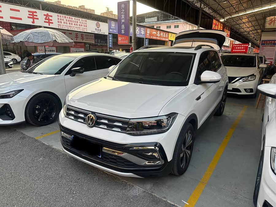 Volkswagen T-Cross 2020 car image #2