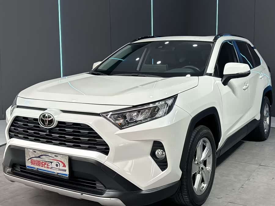 Toyota RAV4 2020 #2 Toyota RAV4 2020 car image #2