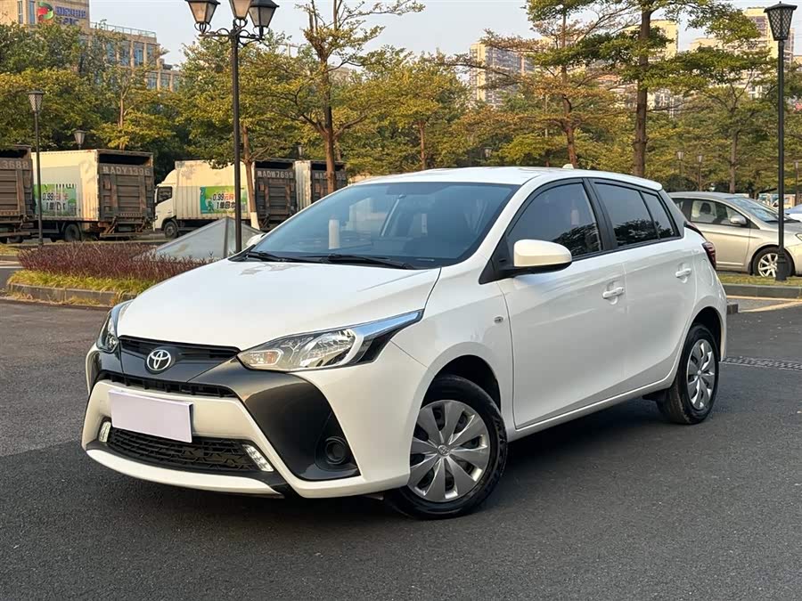 Toyota Yaris L Zhixuan 2022 #2 Toyota Yaris L Zhixuan 2022 car image #2