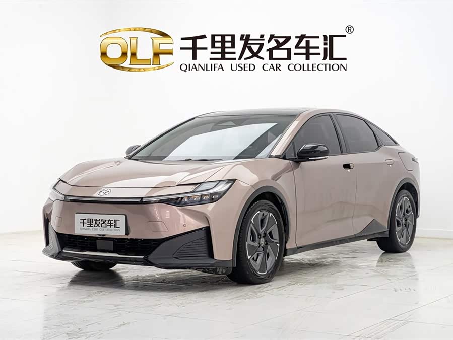 Toyota bZ3 2023 #2 Toyota bZ3 2023 immagine di auto #2