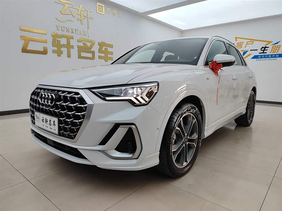 Audi Q3 2024 #2 Audi Q3 2024 car image #2