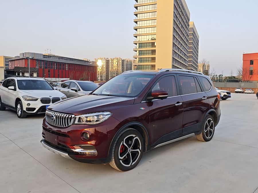 SWM X7 2018 изображение автомобиля #2