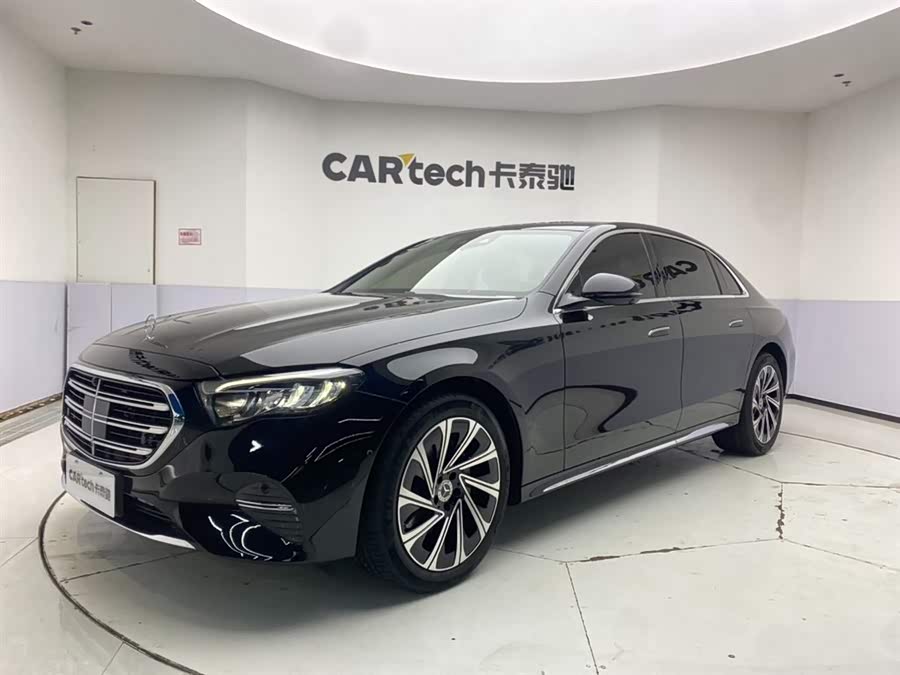 Mercedes-Benz E Class 2025 car image #2