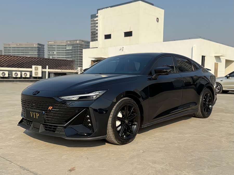 Changan UNI-V 2022 صورة سيارة #2