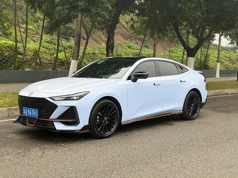 Changan UNI-V 2023 #2 Changan UNI-V 2023 صورة سيارة #2