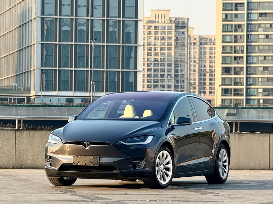 Tesla Model X 2018 #2 Tesla Model X 2018 car image #2
