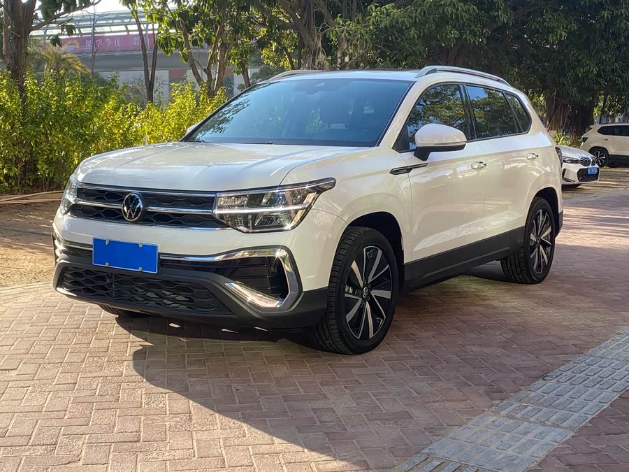 Volkswagen Tharu 2023 car image #2
