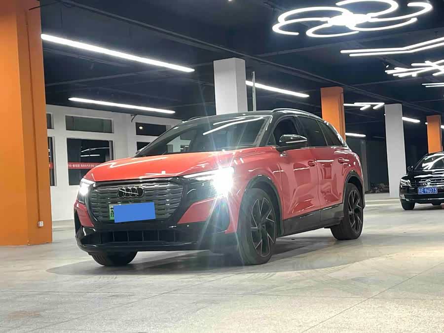 Audi Q5 e-tron 2022 صورة سيارة #2