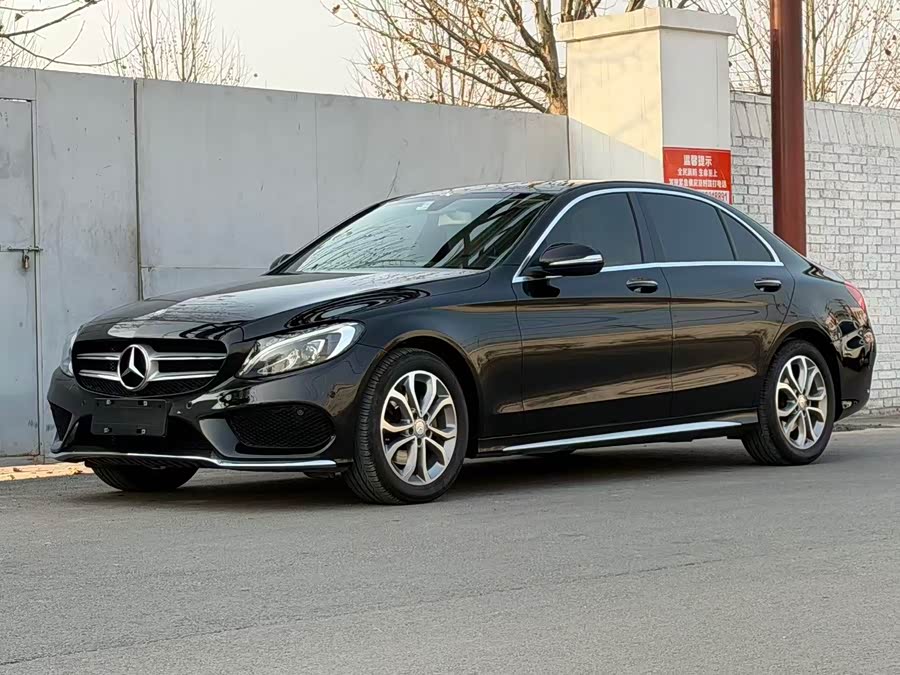Mercedes-Benz C Class 2015 car image #2