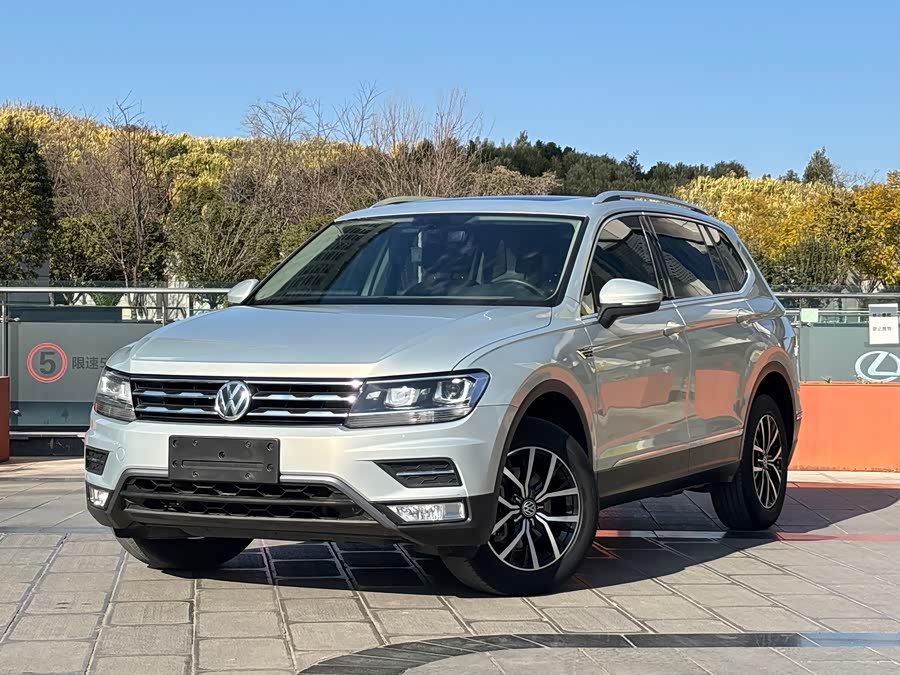 Volkswagen Tiguan L 2018 #2 Volkswagen Tiguan L 2018 car image #2