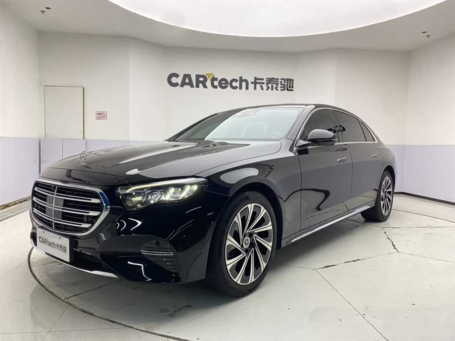 Mercedes-Benz E Class 2024 car image #2