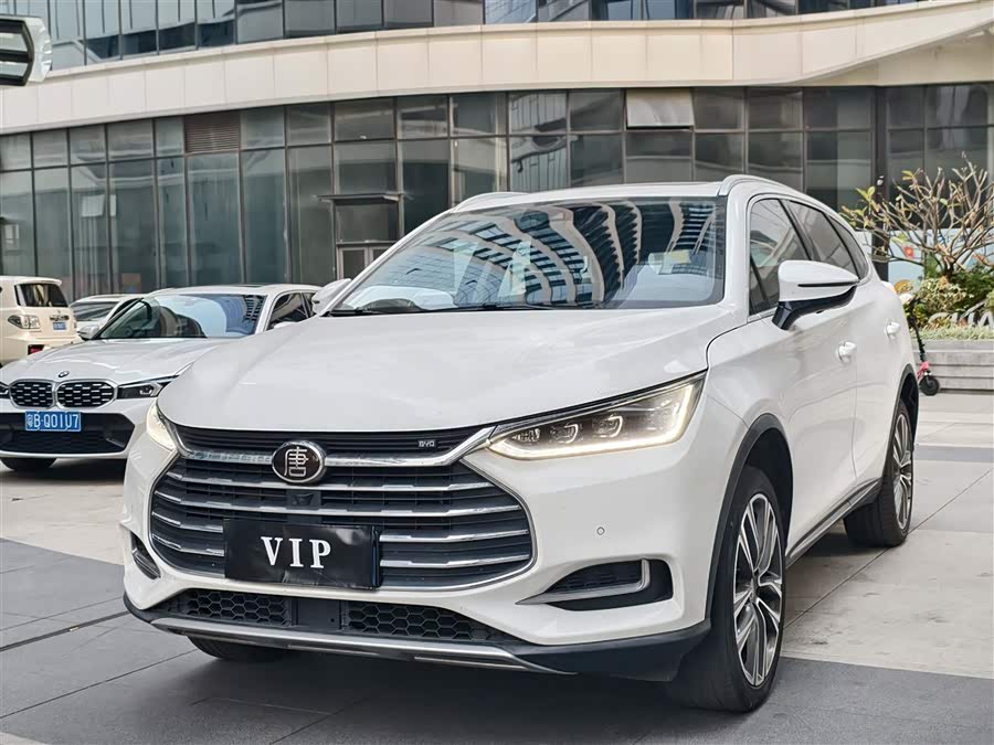 BYD Tang 2018 car image #2