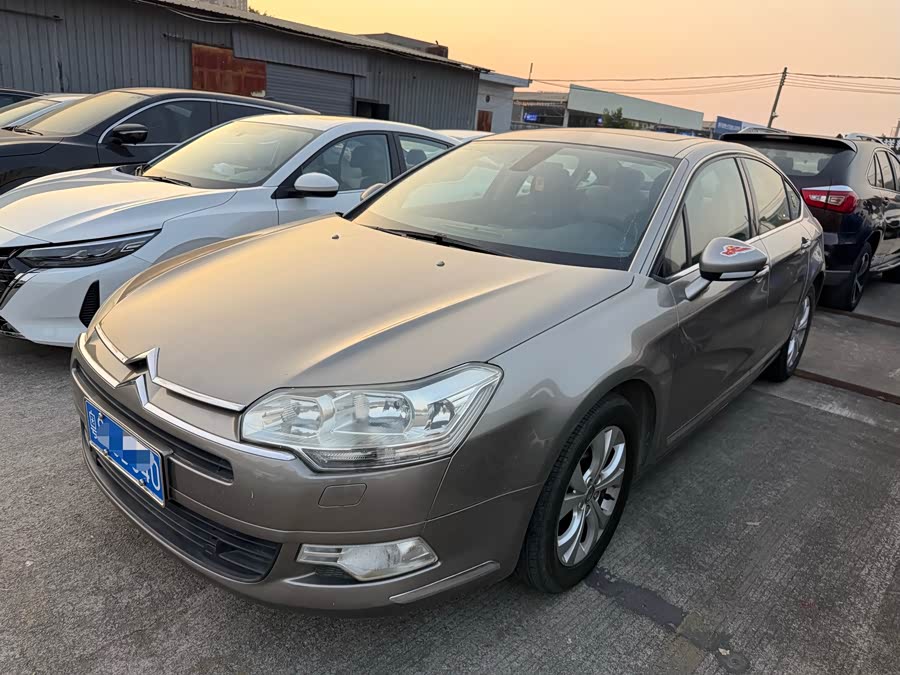 Citroen C5 2012 car image #2