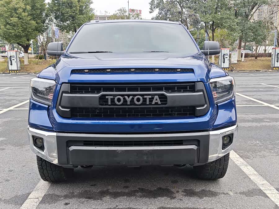 Toyota Tundra 2014 immagine di auto #2