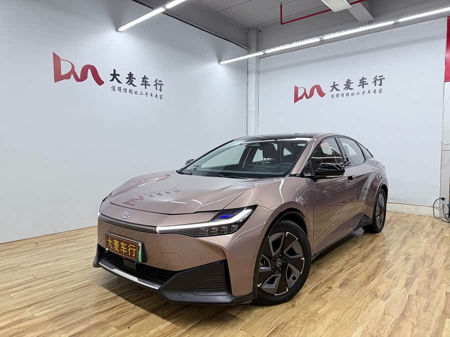 Toyota bZ3 2023 #2 Toyota bZ3 2023 immagine di auto #2