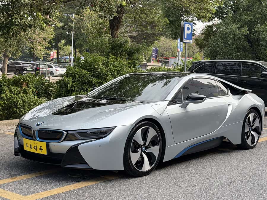BMW i8 2016 car image #2