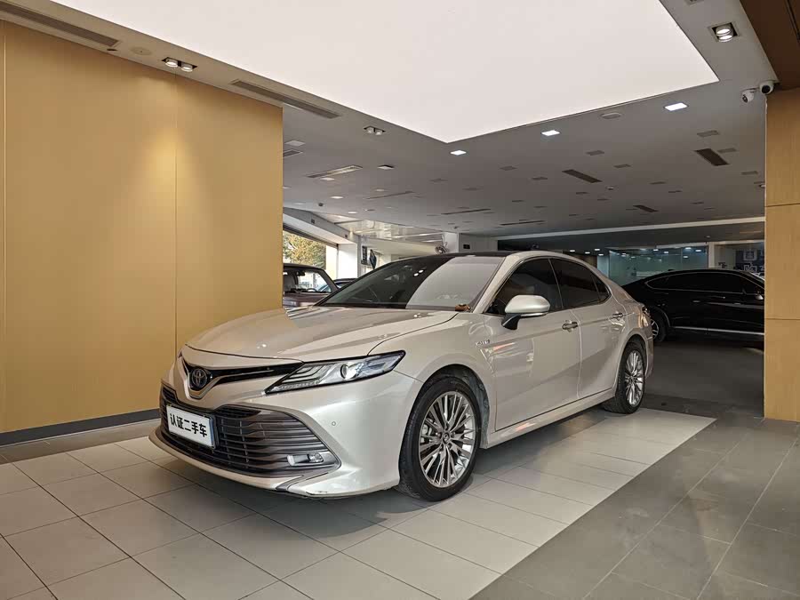 Toyota Camry 2020 #2 Toyota Camry 2020 car image #2