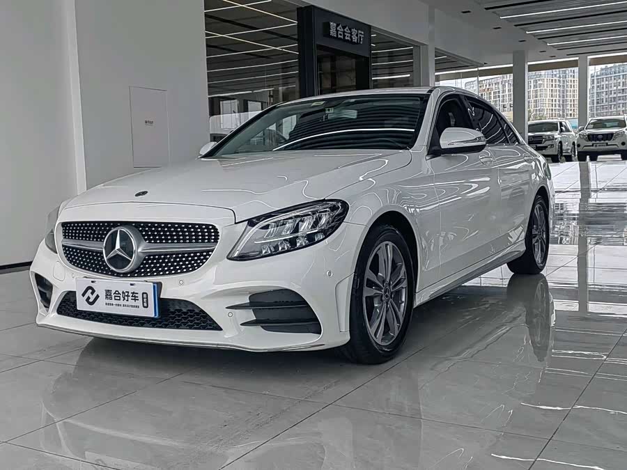 Mercedes-Benz C Class 2020 car image #2
